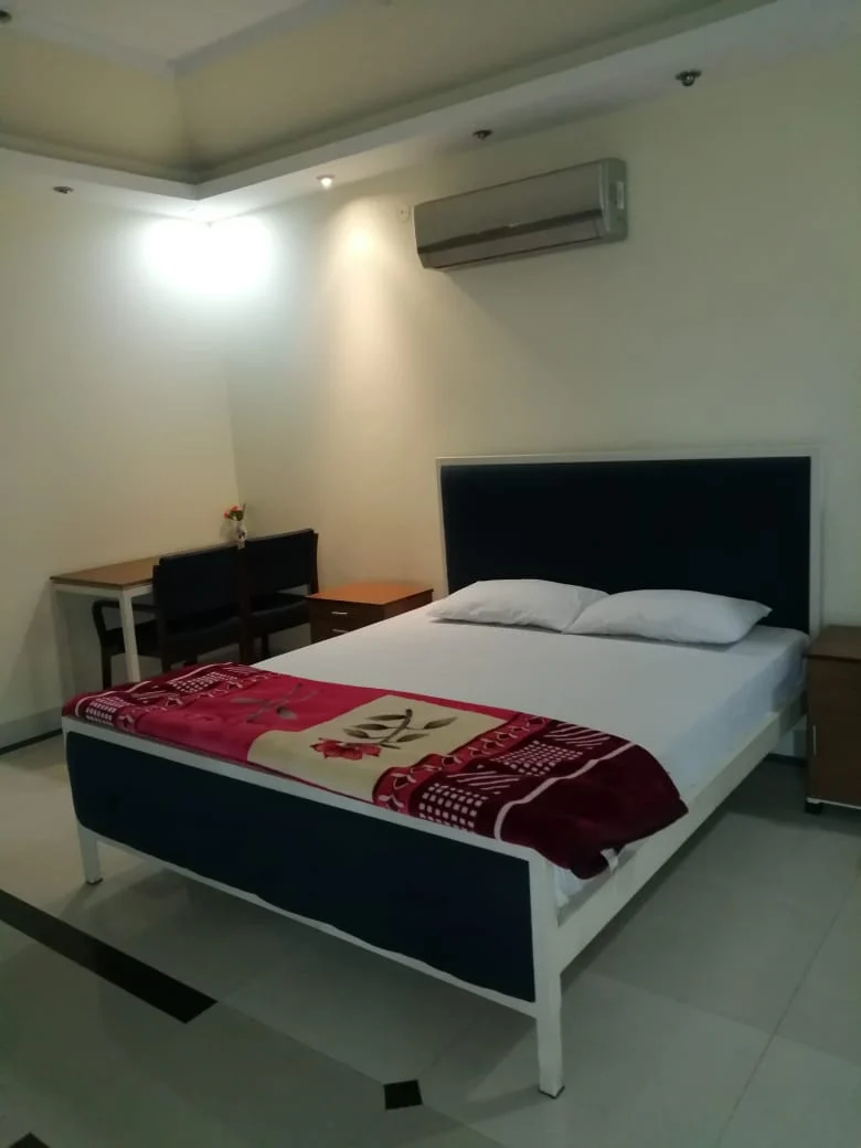 CEMB Guest House bedroom, alternate view