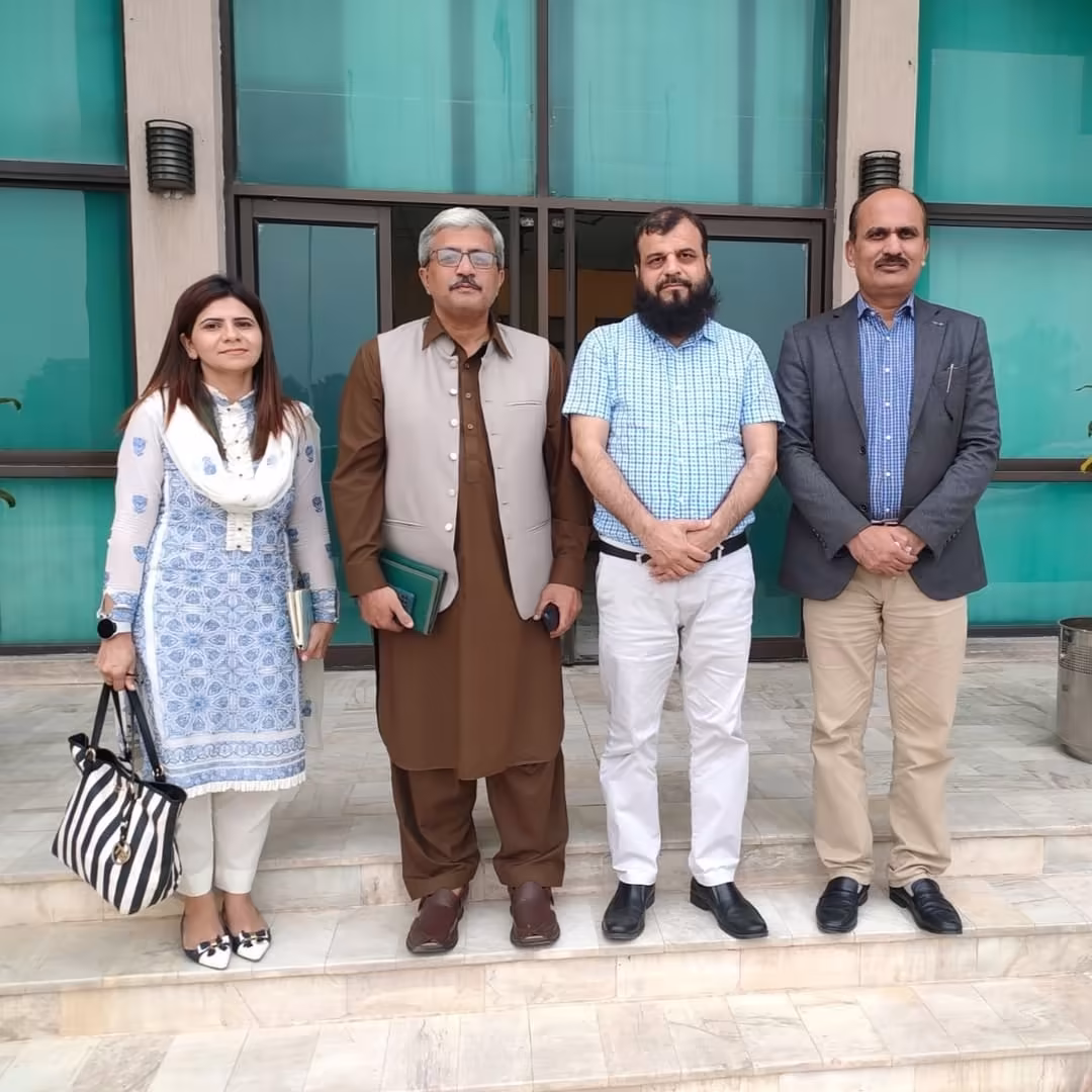 DG Veterinary Research Institute (VRI) visits CEMB
