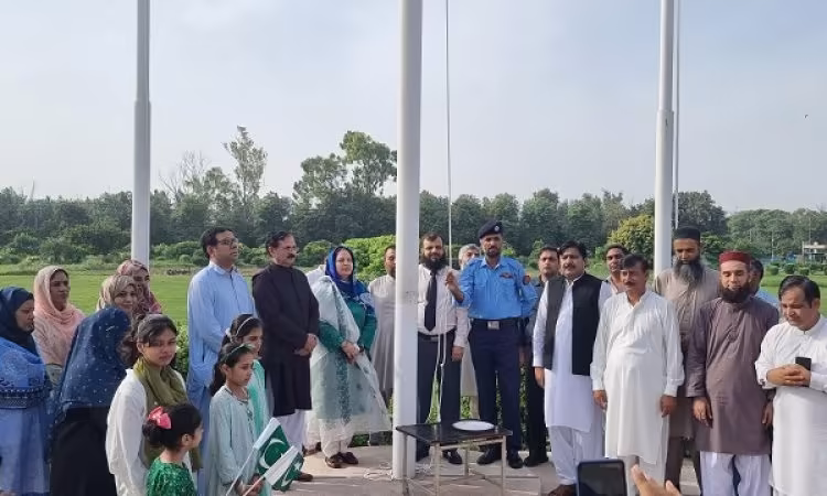 CEMBians celebrate 76 th Independence Day of Pakistan