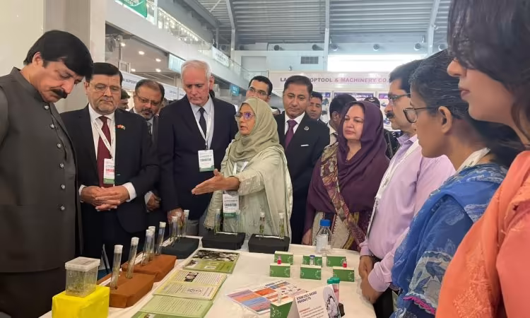 Punjab University Showcases Innovation at Pak-China Industrial Expo, Spotlight on CEMB