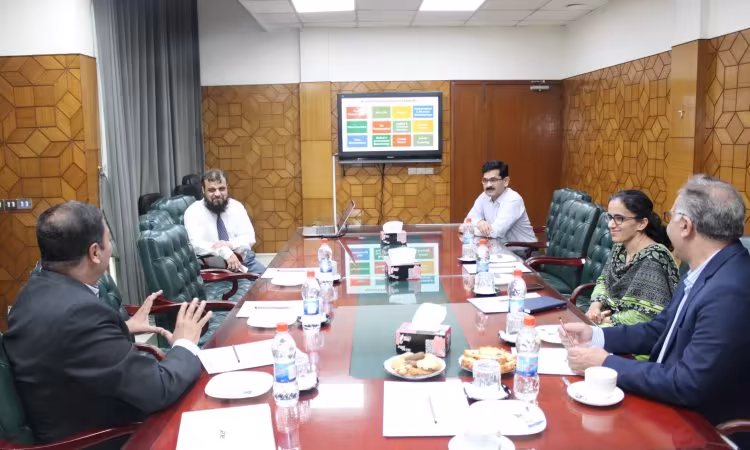 Prominent scientists visit CEMB for collaborative research discussions