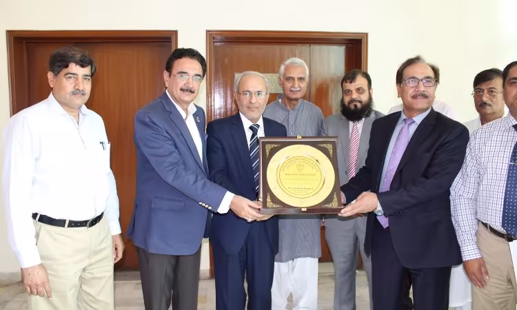 CEMB commemorated the 3 Years of dedicated service of Prof. Dr. Shahid Baig (S.I, H.I) as a member of the Board of Governors (BoG)