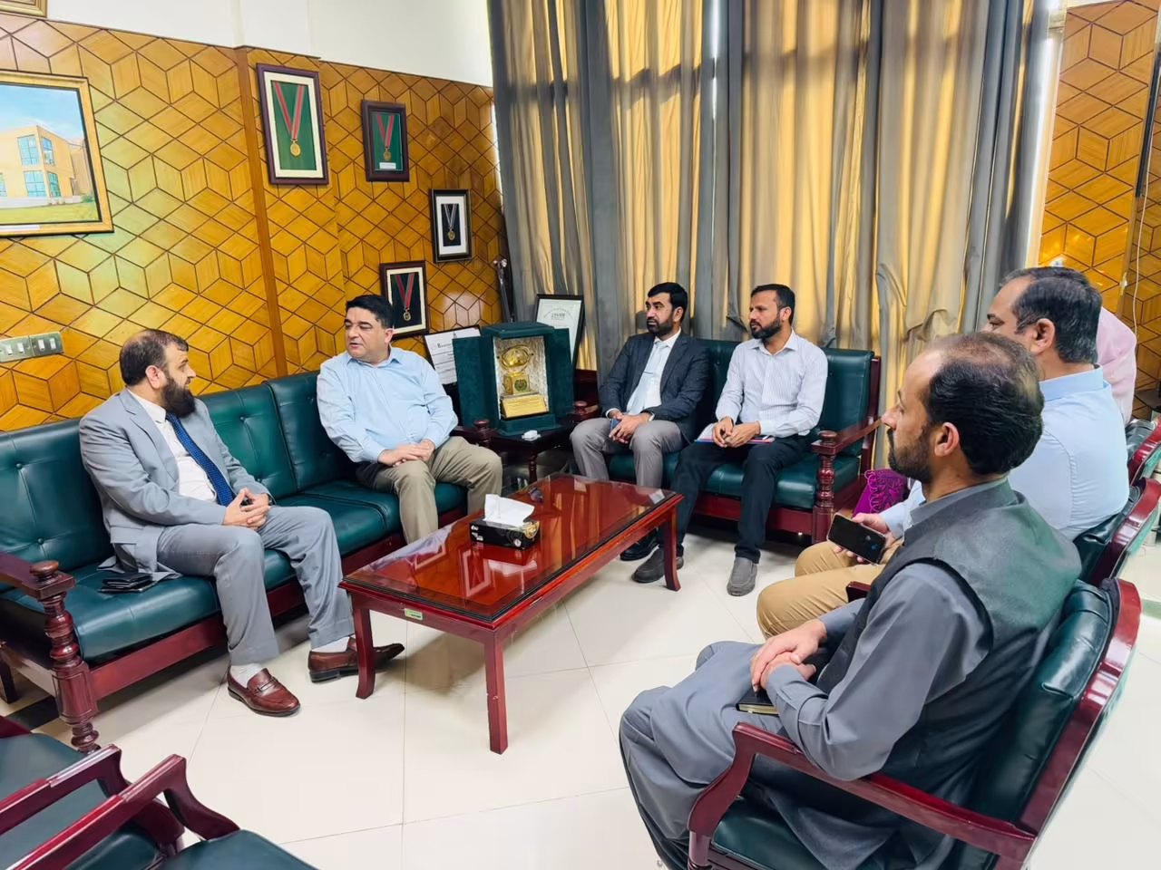 Director General of Pakistan Environmental Protection Agency Visits CEMB Punjab University